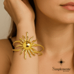 Preciosa pulsera vanguardista de acero inoxidable, baño oro 24 k.
