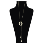 Collar largo, ligero y sutil, de cobre con baño de oro, perla acrílica y cristal. - Image 2