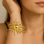 Preciosa pulsera vanguardista de acero inoxidable, baño oro 24 k.